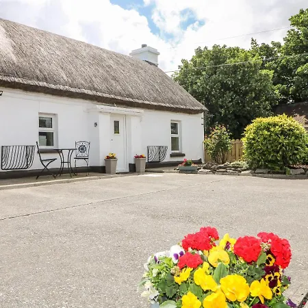 Whispering Willows - The Thatch *